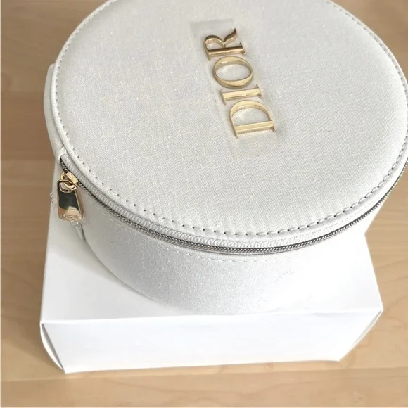 Dior vanity travel case and Box - Picture 2 of 5